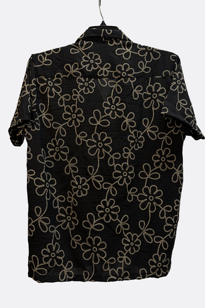 CAMISA NEGRA FLORES BEIGE