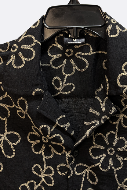 CAMISA NEGRA FLORES BEIGE