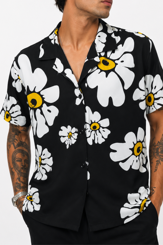 CAMISA NEGRA FLORES BLANCAS