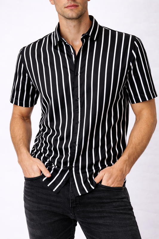CAMISA NEGRA RAYAS BLANCAS