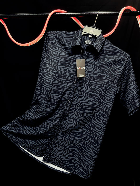 CAMISA ANIMAL PRINT NEGRA