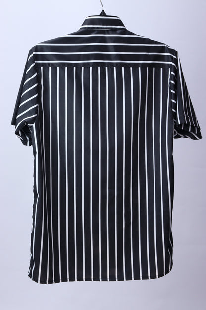 CAMISA NEGRA RAYAS BLANCAS